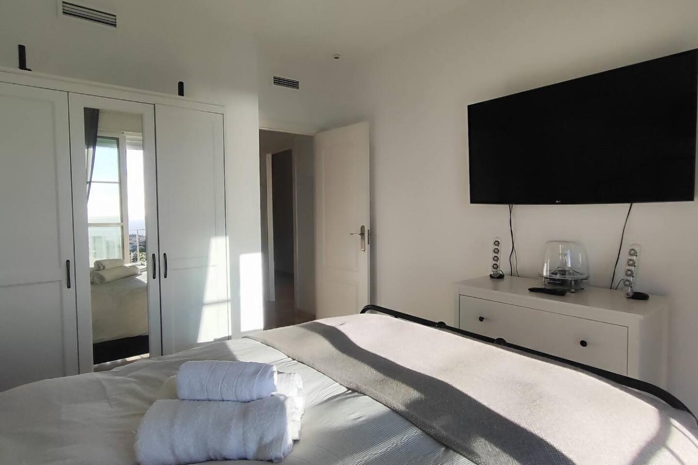 Atico Familiar Vistas Al Mar Apartment Manilva Exterior photo